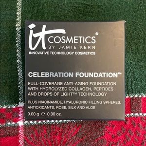 It cosmetics by Jamie kern light medium foundation